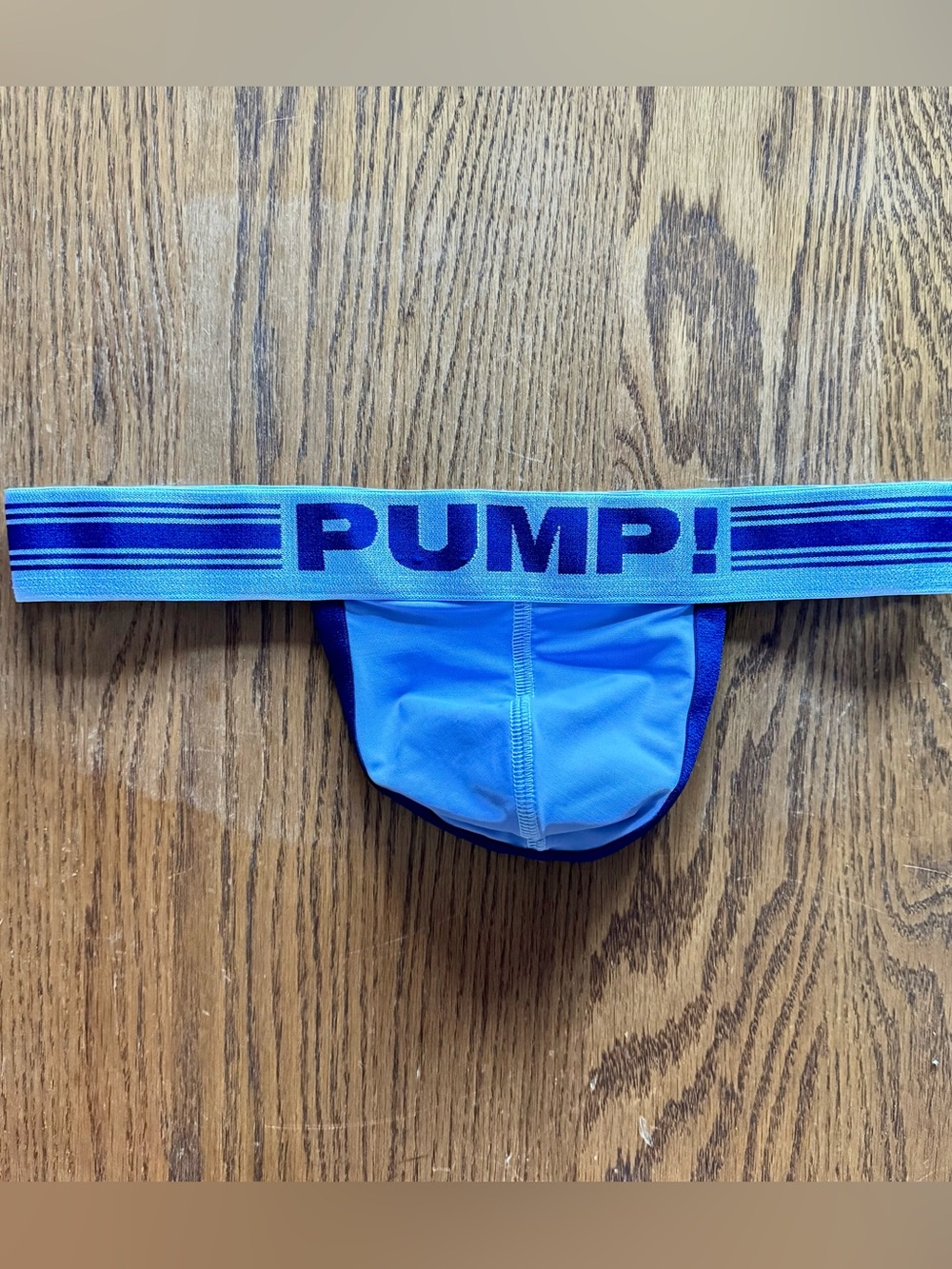 PUMP! Bloom Thong in Lavender with Dark Blue Trim (M) - NWT